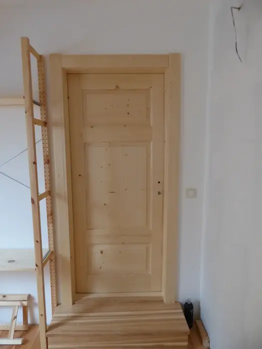 Interiérové dveře ze smrku
