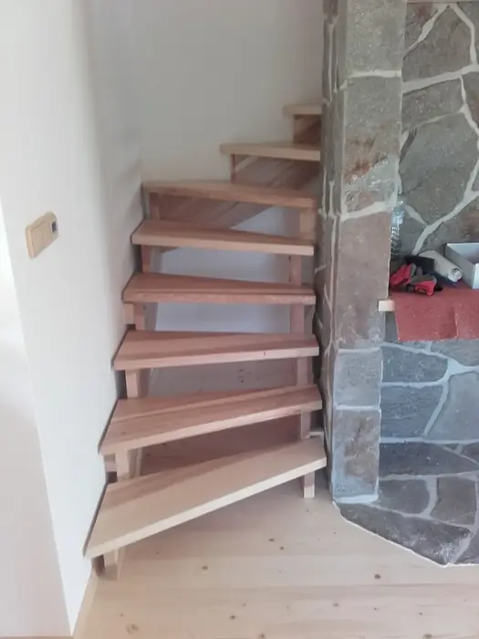 Schodiště s otevřenými stupni